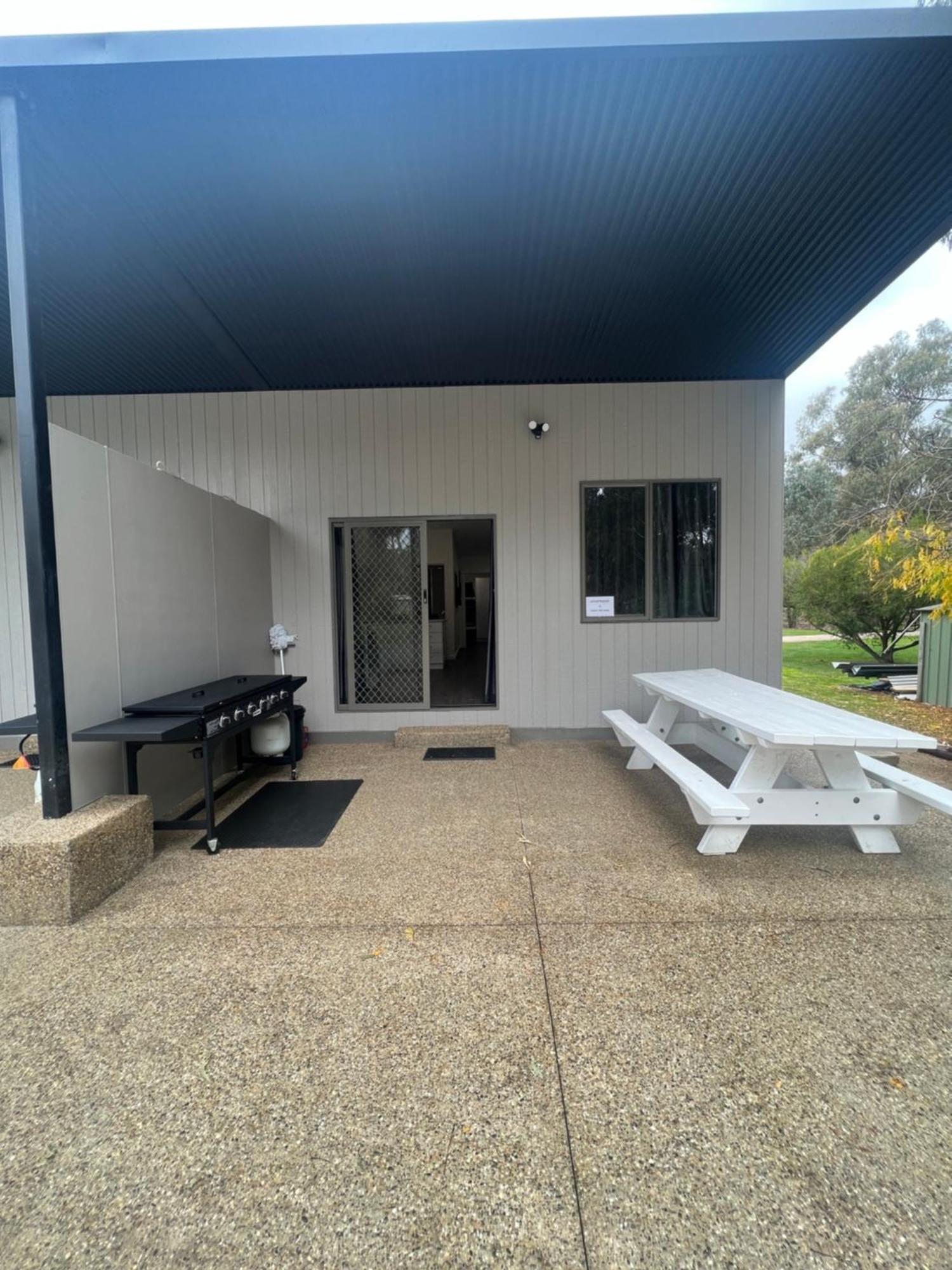 Murray River Hideaway Holiday Park Strathmerton Bagian luar foto