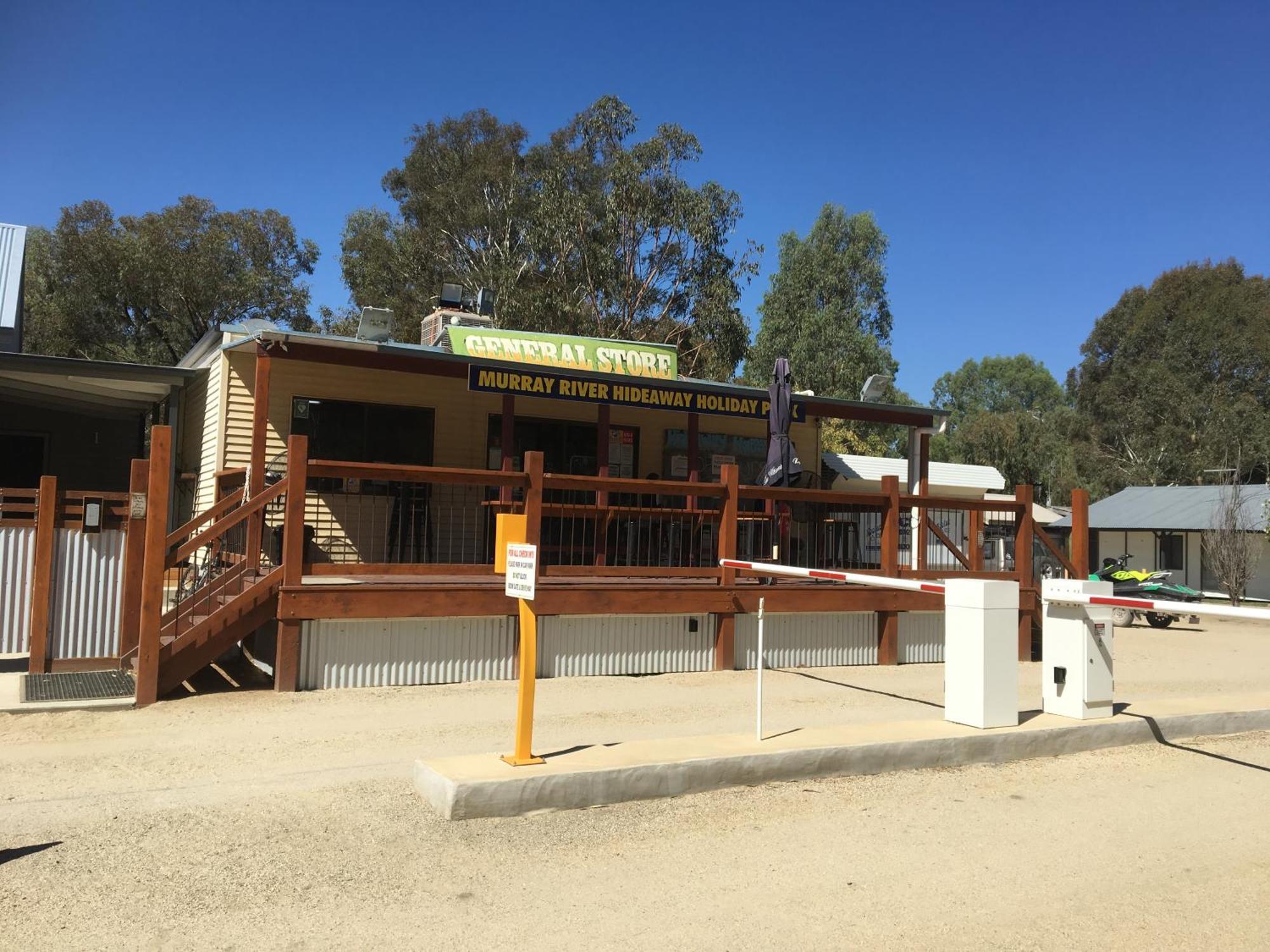 Murray River Hideaway Holiday Park Strathmerton Bagian luar foto